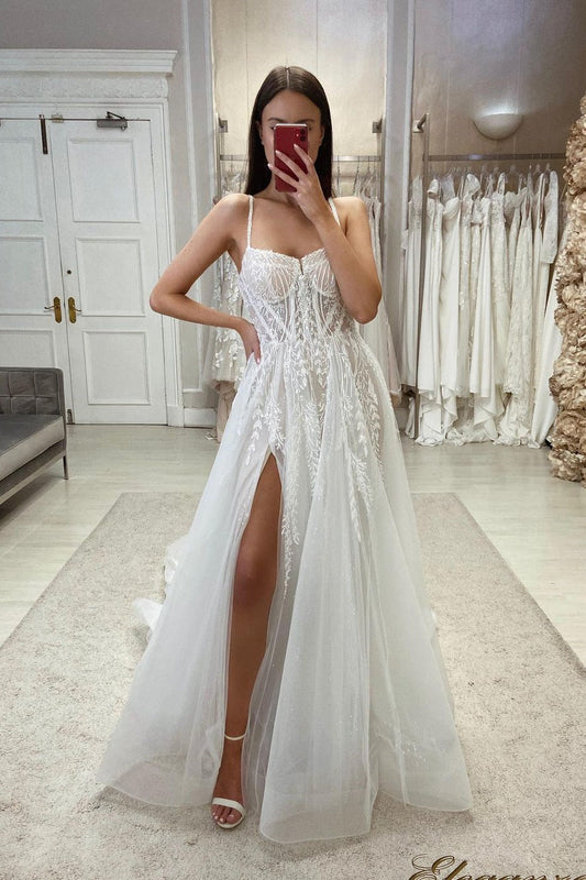 Vestido de novia elegante de corte A con tirantes finos, encaje, tul, sin mangas y abertura