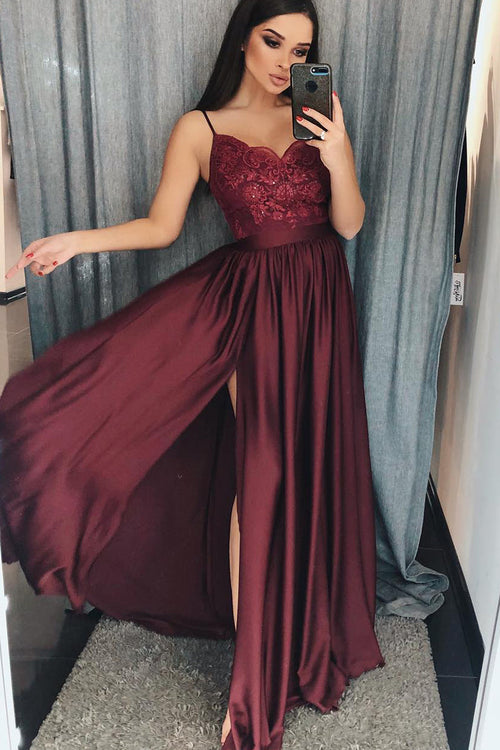 Vestido de fiesta largo elegante de gasa con escote en V y encaje con abertura
