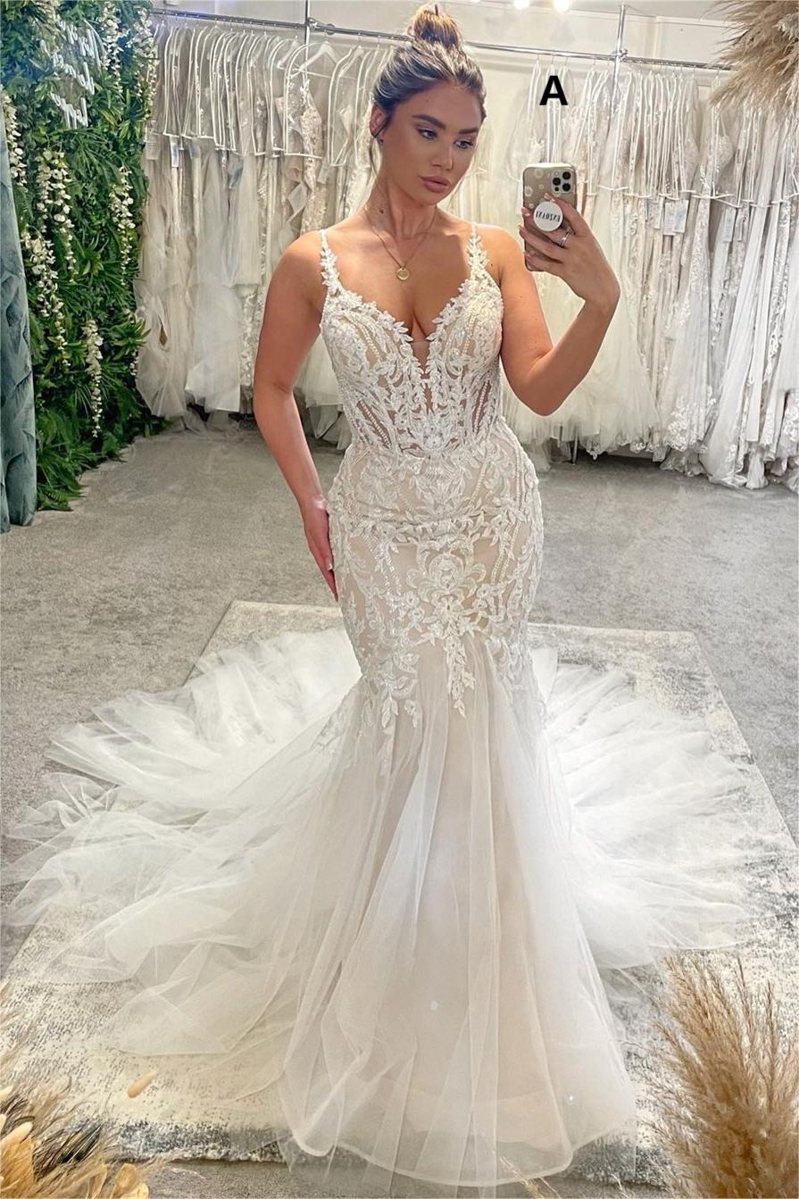 Schickes bodenlanges, ärmelloses Meerjungfrau-Brautkleid mit V-Ausschnitt, Spaghettiträgern und Kapellenschleppe