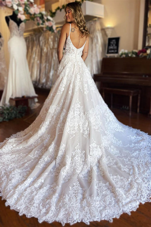 Vestido de novia elegante de encaje con tirantes finos, corte A y abertura