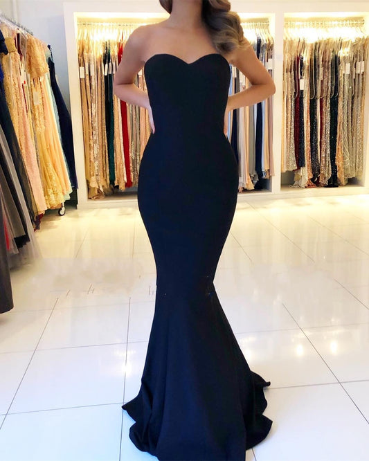 Schickes langes Meerjungfrau-Abendkleid mit Herzausschnitt und rückenfreiem Schnitt
