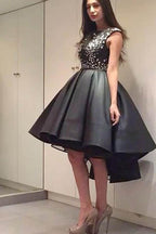 Schickes, modernes, funkelndes, perlenbesetztes High-Low-Abendkleid aus schwarzem Organza PG178
