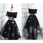 Schickes, schulterfreies, kurzes High-Low-Homecoming-Kleid mit Applikationen, PD250