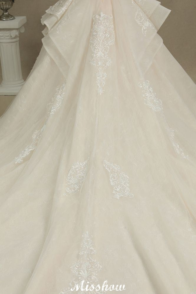 Vestido de novia elegante de manga corta con apliques de encaje de tul para primavera y jardín.