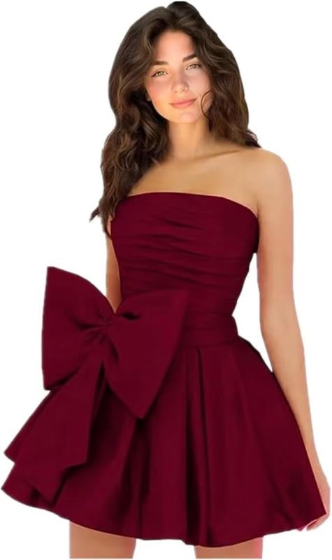 Stilvolles ärmelloses, gerüschtes, kurzes Homecoming-Kleid, schlichtes Mini-Partykleid mit Schleife