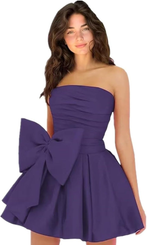 Stilvolles ärmelloses, gerüschtes, kurzes Homecoming-Kleid, schlichtes Mini-Partykleid mit Schleife