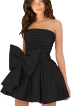 Stilvolles ärmelloses, gerüschtes, kurzes Homecoming-Kleid, schlichtes Mini-Partykleid mit Schleife