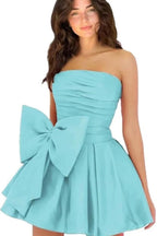 Stilvolles ärmelloses, gerüschtes, kurzes Homecoming-Kleid, schlichtes Mini-Partykleid mit Schleife