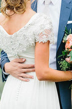 Vestido de novia de gasa con escote en V y corte A con cuentas WD402