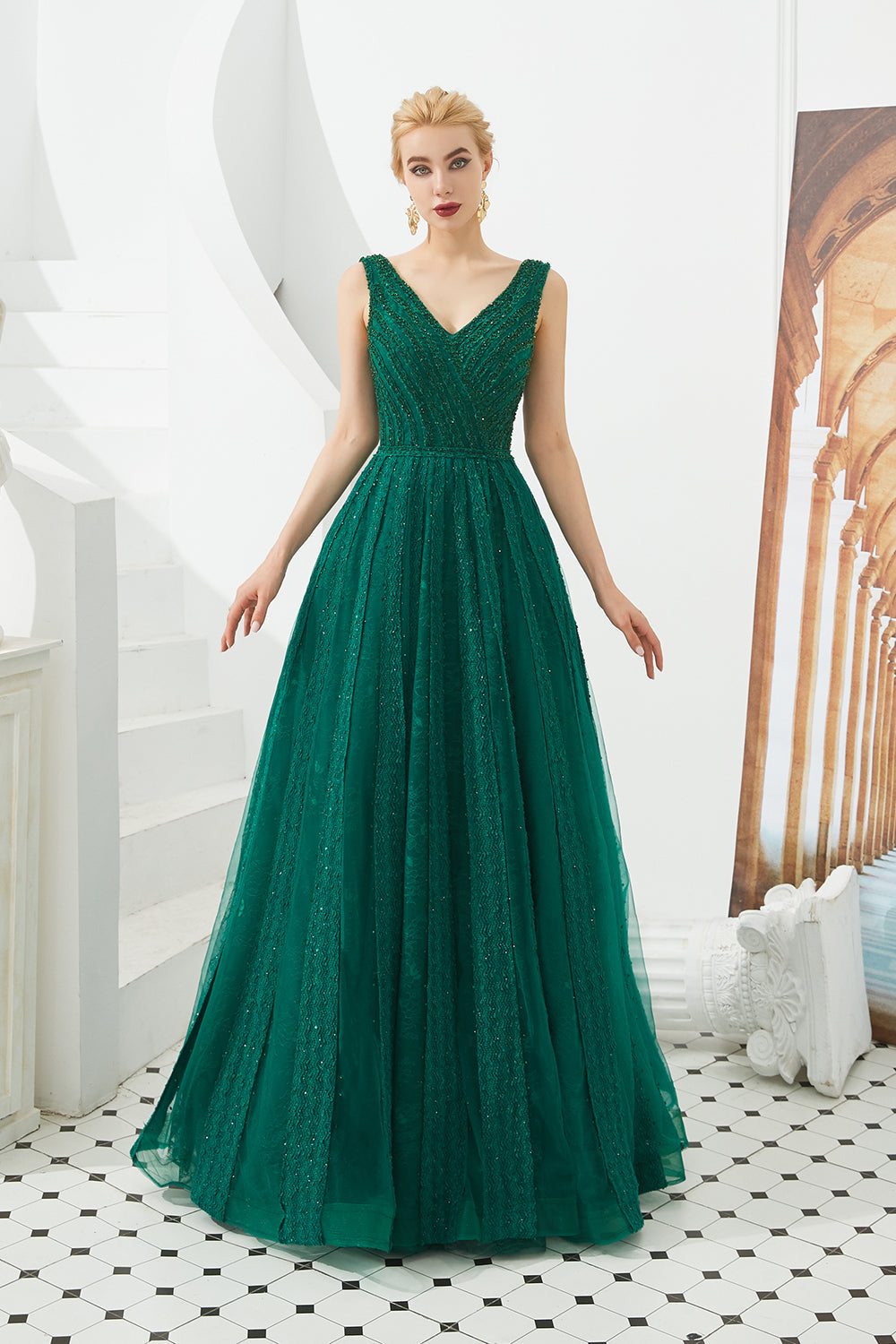 Vestido de fiesta clásico largo de tul con escote en V y corte A