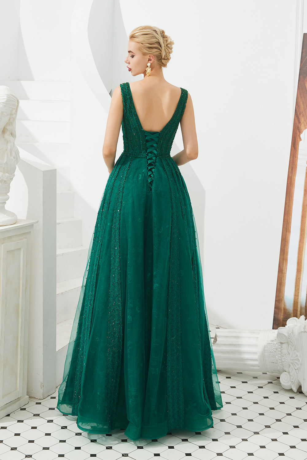 Vestido de fiesta clásico largo de tul con escote en V y corte A