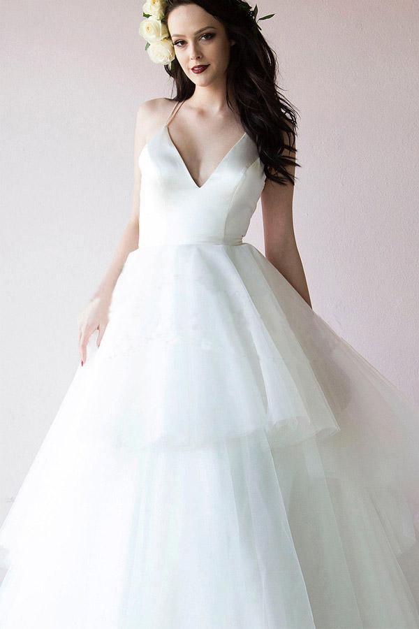 Vestido de novia largo color marfil con escote en V y tirantes clásicos WD388