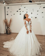 Vestido de novia elegante de tul con encaje, apliques de corazón, corte A y mangas