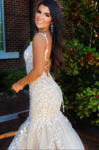 Vestido de fiesta elegante de tul con apliques de encaje y espalda descubierta de sirena larga
