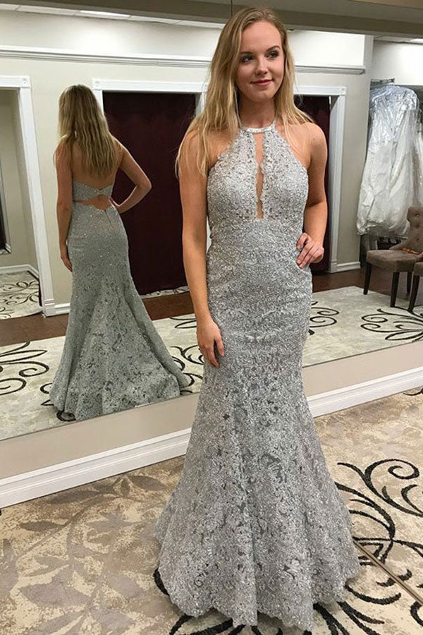 Vestidos de fiesta elegantes de encaje con cuello halter y corte sirena