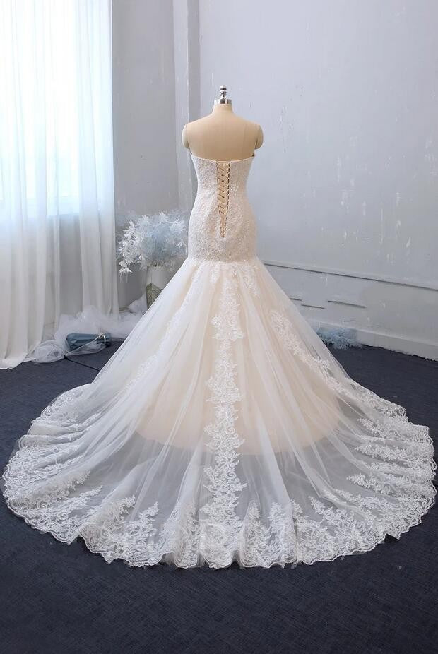 Vestido de novia elegante de tul con encaje, apliques y escote corazón, estilo sirena, largo y sin espalda