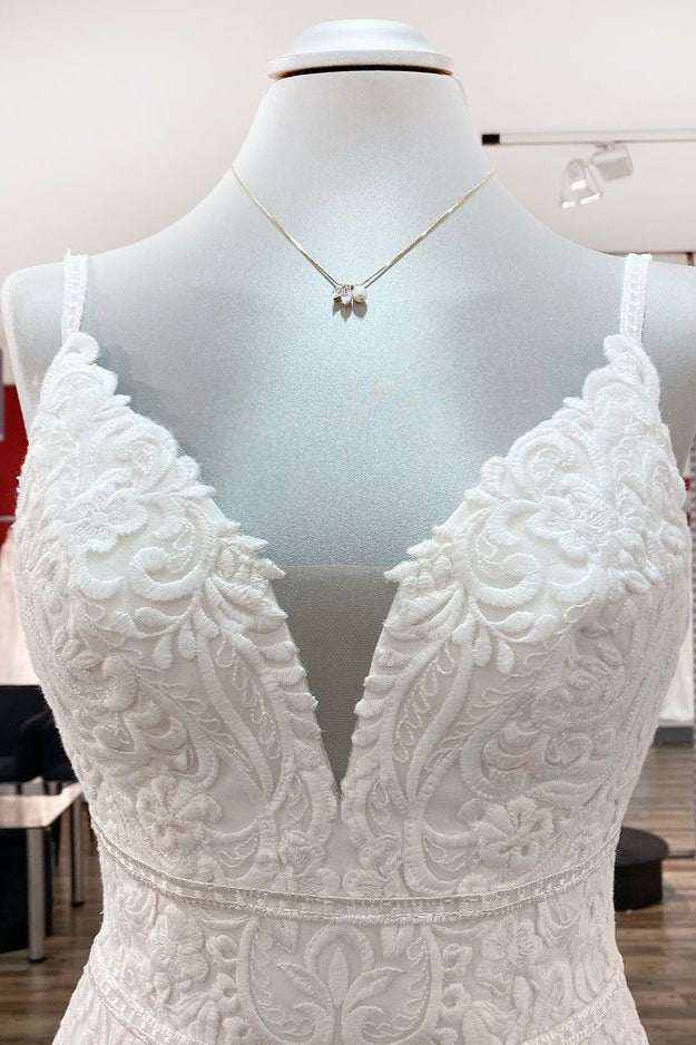 Vestido de novia elegante de sirena largo con escote en V, satén, espalda abierta y apliques de encaje