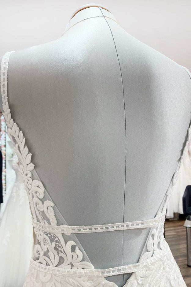 Vestido de novia elegante de sirena largo con escote en V, satén, espalda abierta y apliques de encaje