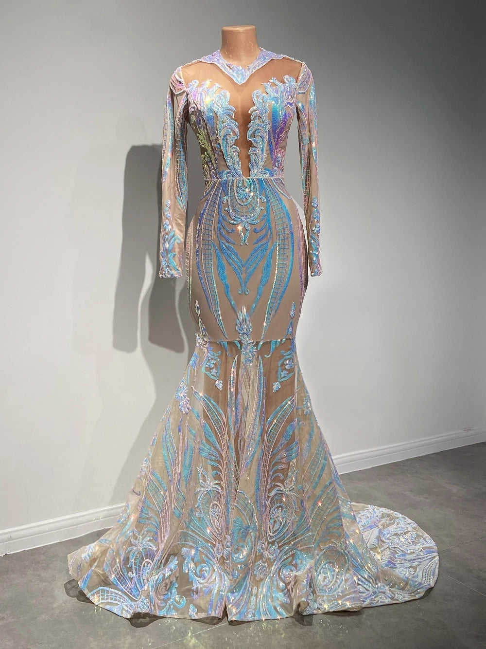 Elegante vestido de fiesta de sirena con escote en V, lentejuelas y mangas largas hasta el suelo