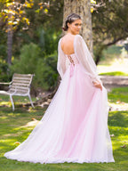 Vestido de fiesta de tul con mangas abullonadas y corsé hasta el suelo