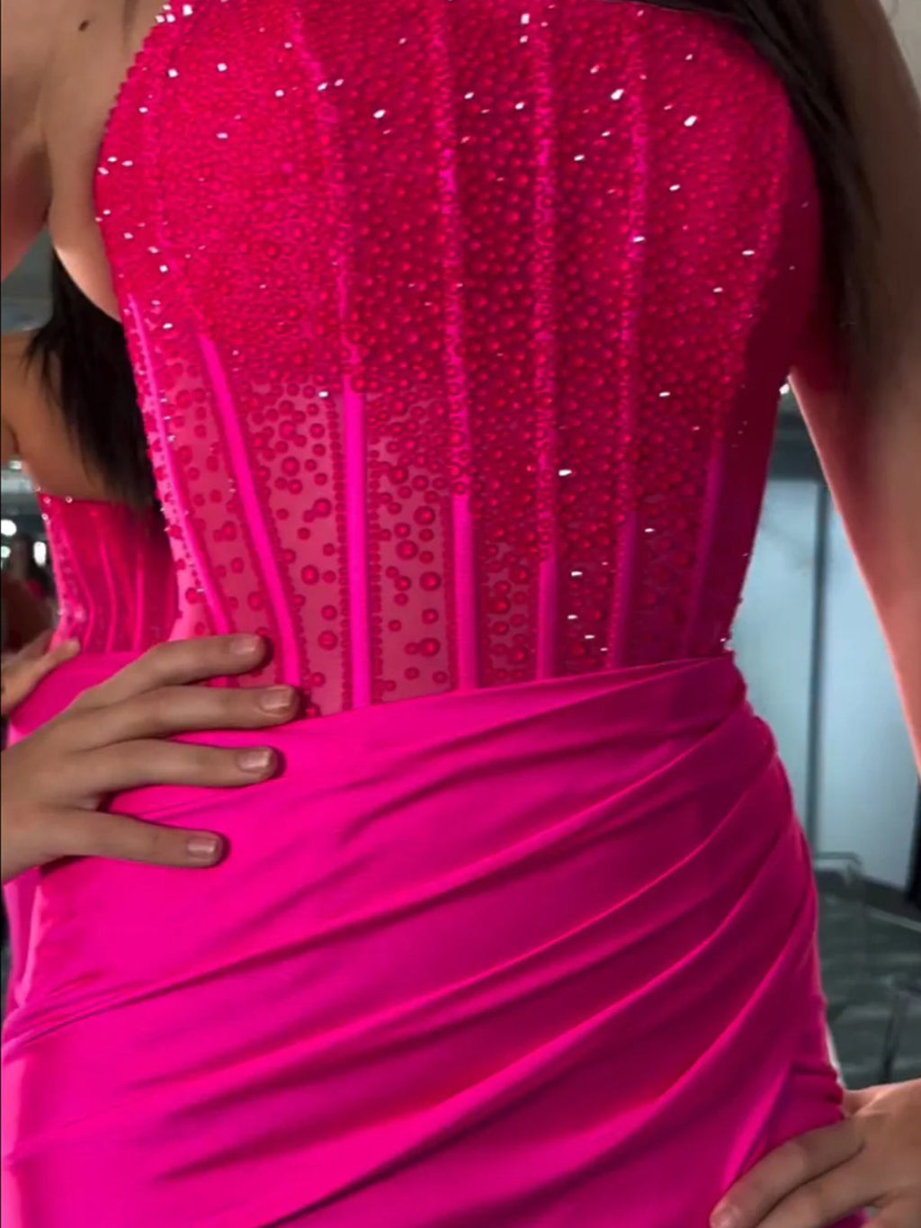 Cosmo | Vestidos de fiesta largos de satén azul con escote redondo y corte sirena