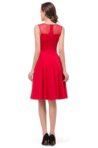 Vestidos de dama de honor rojos de corte A y longitud hasta la rodilla