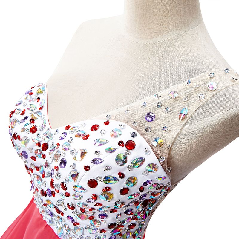 Vestido de fiesta de gasa con un solo hombro y corte en A con cristales