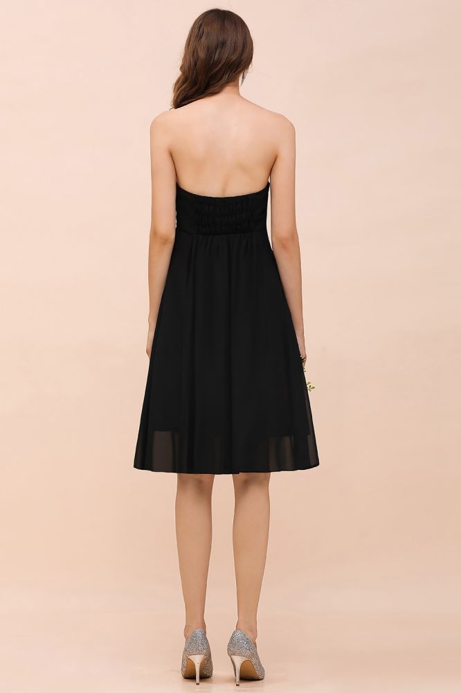Lindo vestido de dama de honor negro hasta la rodilla, vestido de novia con escote corazón para niñas.
