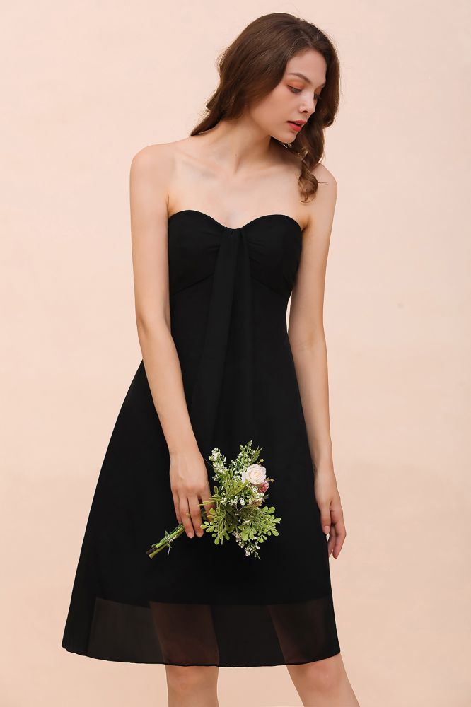 Lindo vestido de dama de honor negro hasta la rodilla, vestido de novia con escote corazón para niñas.