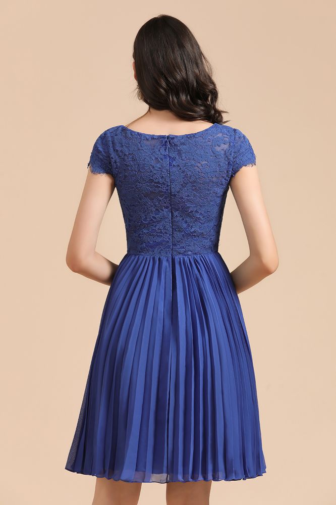Lindo minivestido de fiesta de gasa con encaje y mangas cortas hasta la rodilla para el regreso a casa.