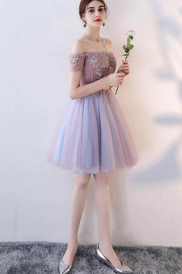 Vestido corto de tul con hombros descubiertos y encaje, PD143