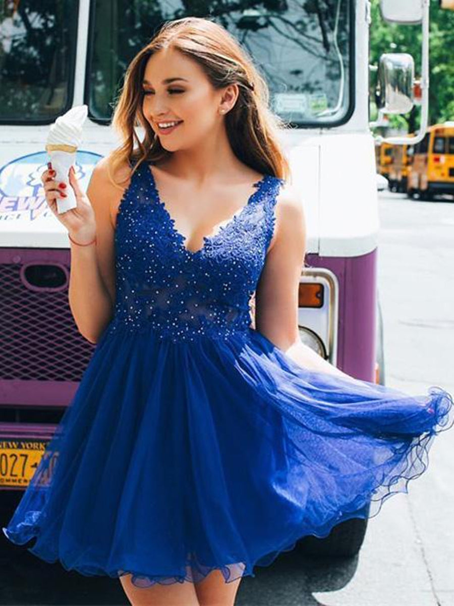 Lindos vestidos de fiesta cortos de encaje con escote en V y espalda abierta en forma de A para el regreso a casa.
