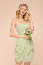 Süßes ärmelloses, schmales Chiffon-Minikleid mit Rüschen und Brautjungfernkleid für Hochzeitsgäste
