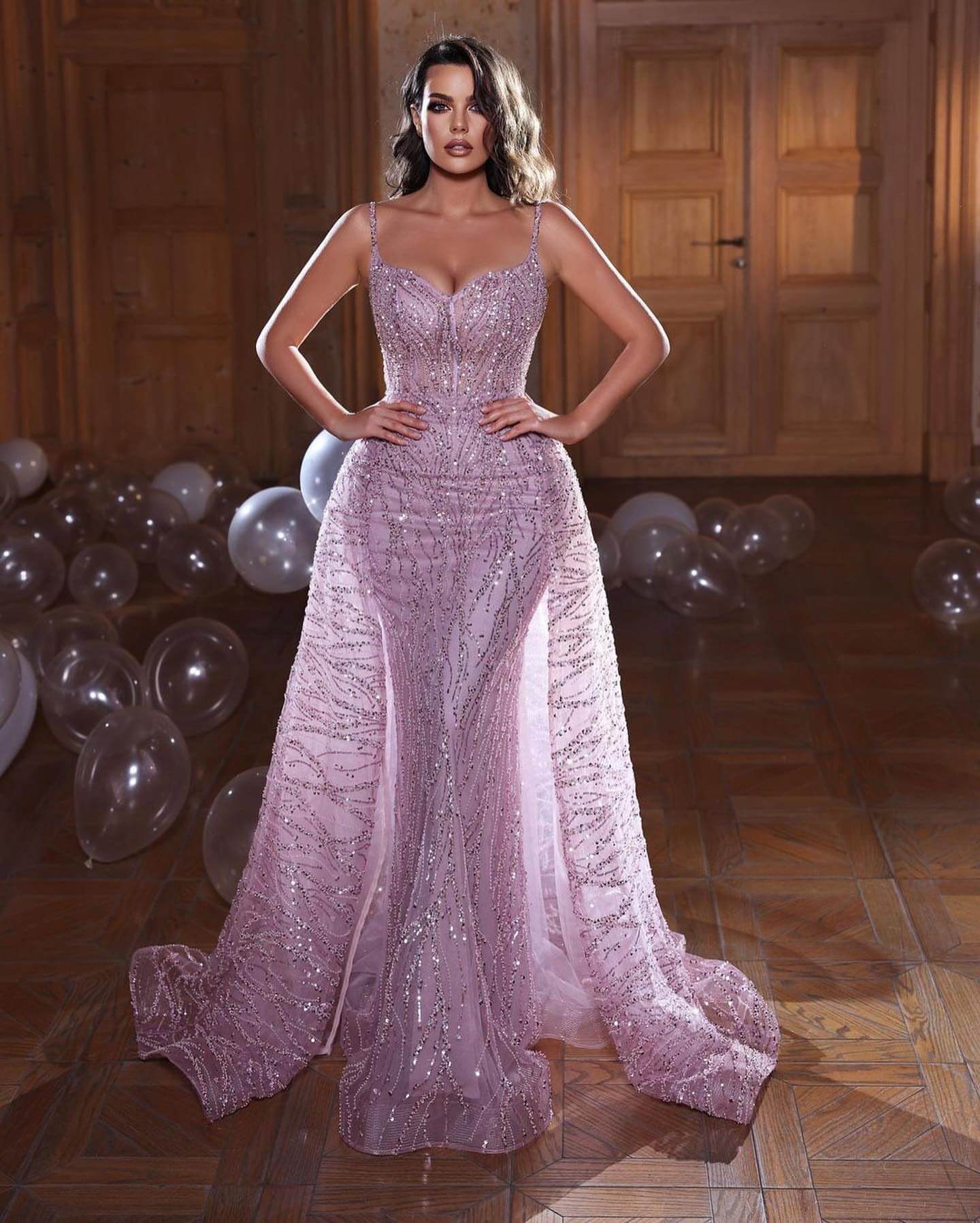 Langes Meerjungfrau-Ballkleid mit Herzausschnitt und Spaghettiträgern aus Tüll