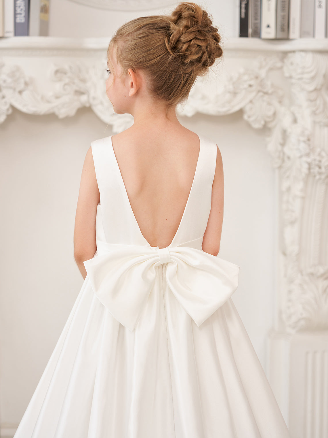 A-Linie Prinzessin Ärmelloses Satin Blumenmädchenkleid mit Schleppe und Schleife 