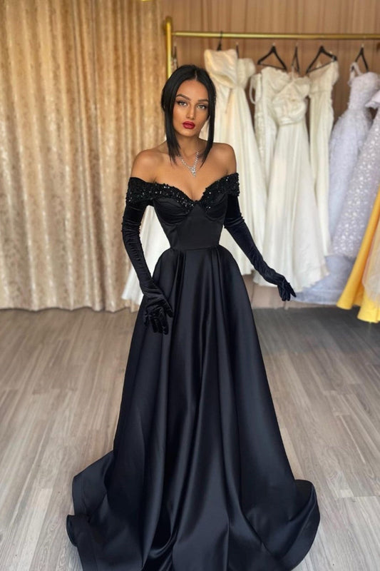 Schwarzes, langes, schulterfreies Satin-Ballkleid in A-Linie mit Handschuhen