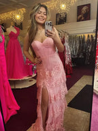 Dante | Vestido de fiesta largo estilo imperio con escote en forma de corazón y apliques de encaje