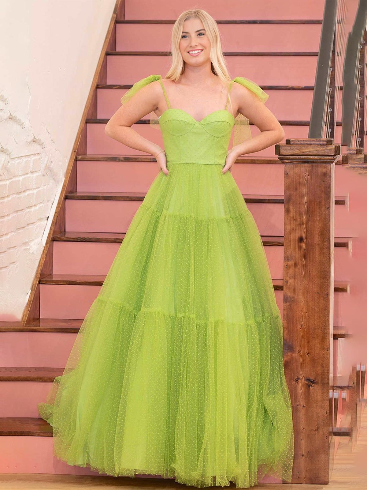 Skyler | Vestido de fiesta de tul con lunares y escote en forma de corazón en A