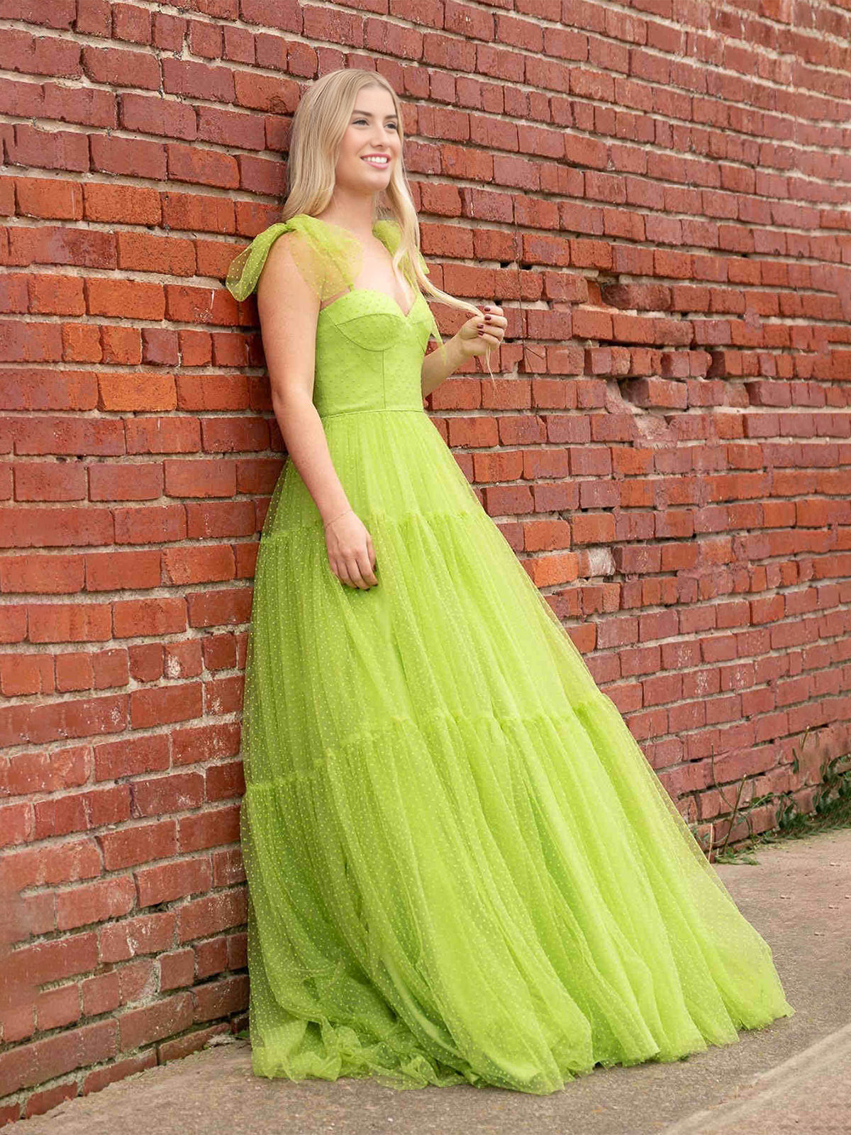 Skyler | Vestido de fiesta de tul con lunares y escote en forma de corazón en A