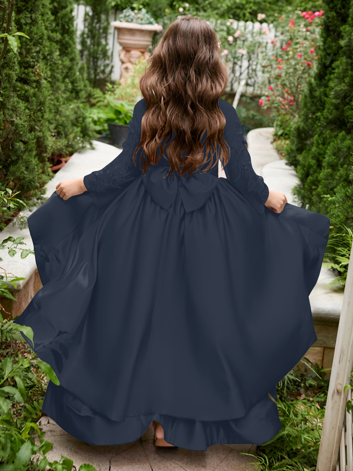 Asymmetrisches Blumenmädchenkleid aus Satin in A-Linie 
