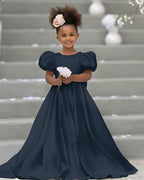Vestido para niña de las flores con cola larga, mangas abullonadas, lazo en la espalda y botones