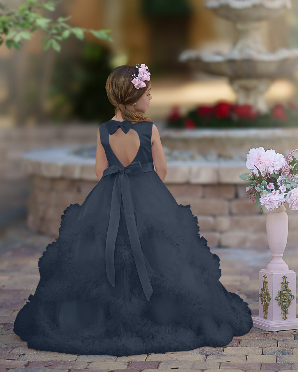 Vestido de niña de las flores de tul satinado con corte A y volantes en cascada hasta el suelo