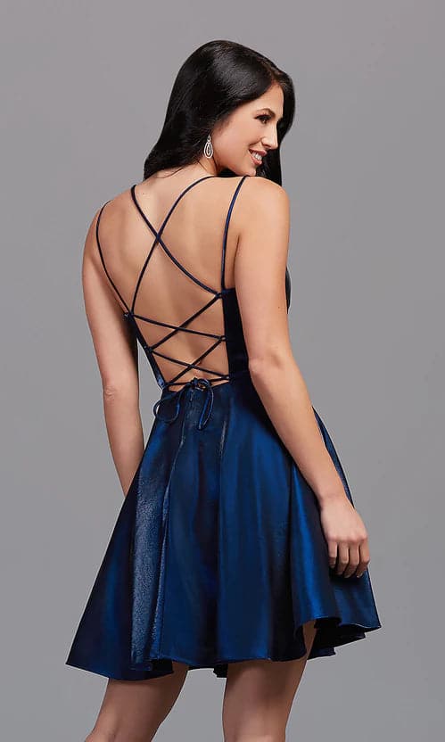 Kurzes, schimmerndes Homecoming-Kleid mit Taschen SYH15