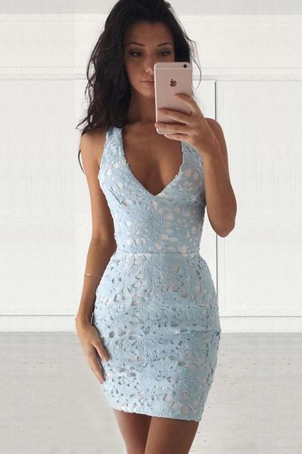 Vestido de fiesta corto de encaje azul claro, sin mangas y con escote en V profundo PD294