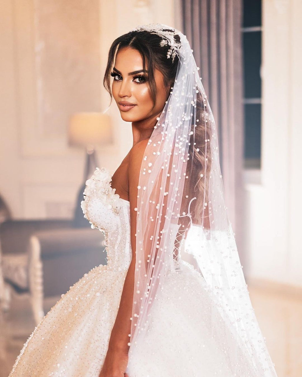 Vestido de novia de lujo con escote en forma de A, sin mangas, largo hasta el suelo, con lentejuelas y cuentas