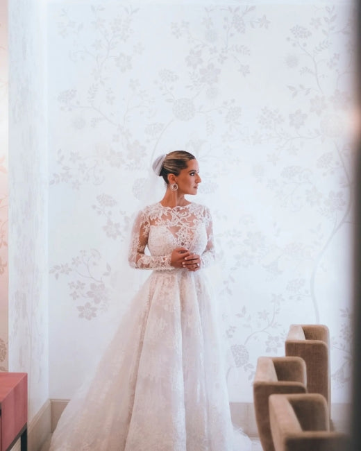 Vestidos de novia de diseñador con corte A, mangas largas, espalda descubierta y encaje