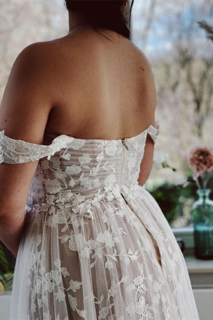 Vestidos de novia de diseñador con corte A, hombros descubiertos, sin mangas y encaje