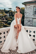 Vestidos de novia de diseñador de satén sin mangas, corte A y encaje