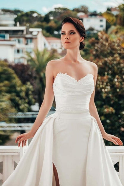 Designer A-line Satin Sleeveless Wedding Dresses With Lace