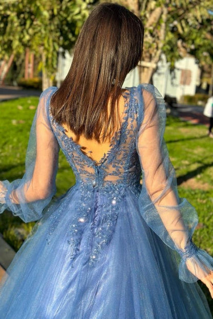 Designer-Ballkleid in A-Linie mit Tüll, V-Ausschnitt und langen Ärmeln und Applikationen